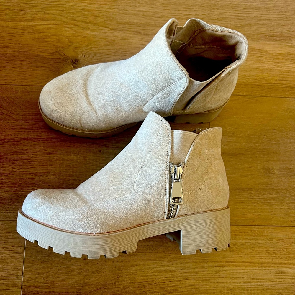 Chelsea Boots